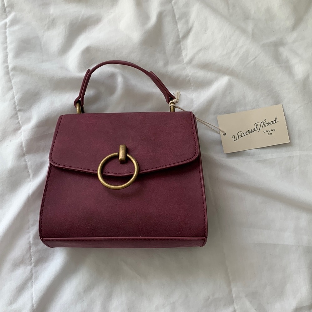 UNIVERSAL THREAD | purse